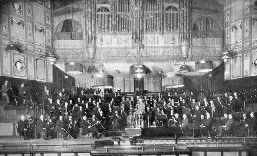 L'orchestre symphonique de Londres sur la scène du Queen's Hall, 1911